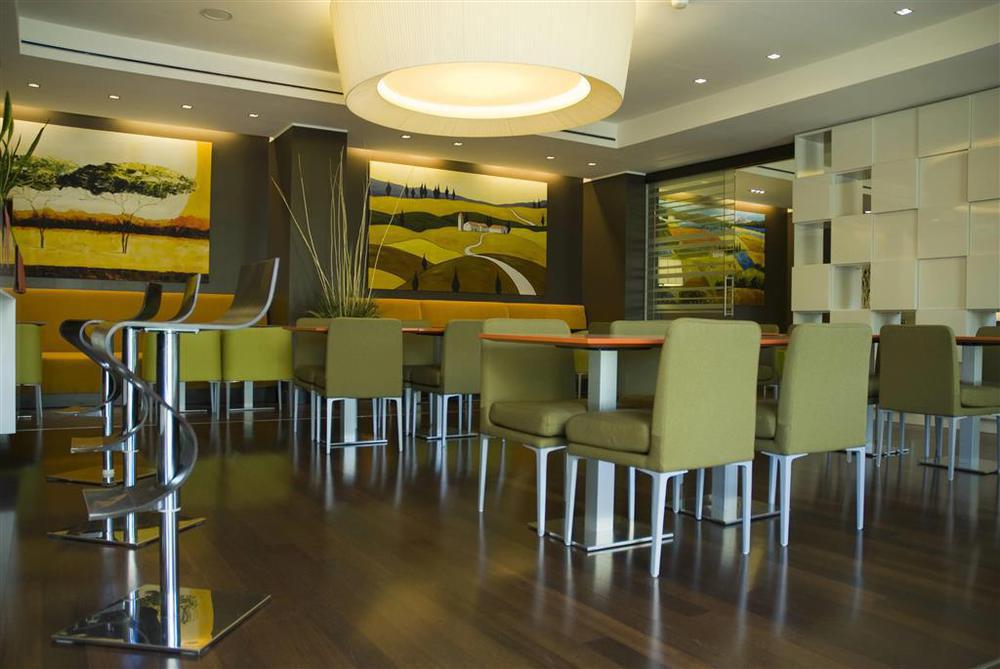 Hotel Cruise Lucino Ресторант снимка