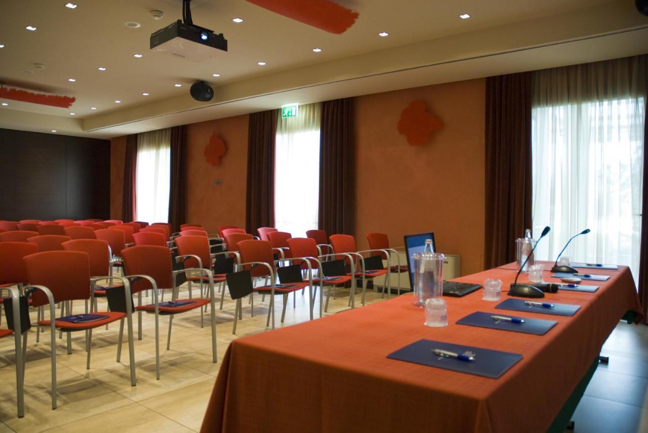 Hotel Cruise Lucino Екстериор снимка