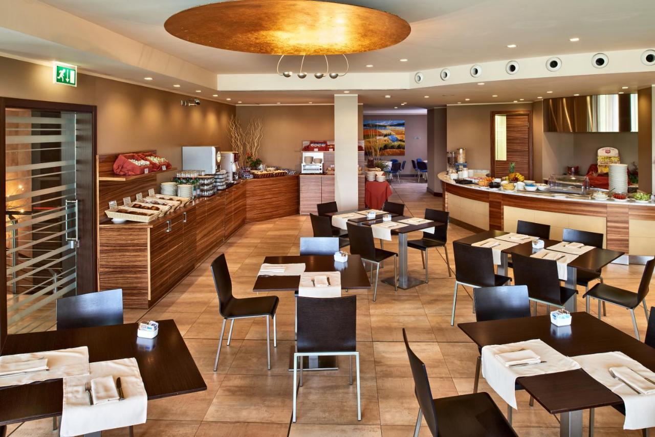 Hotel Cruise Lucino Екстериор снимка