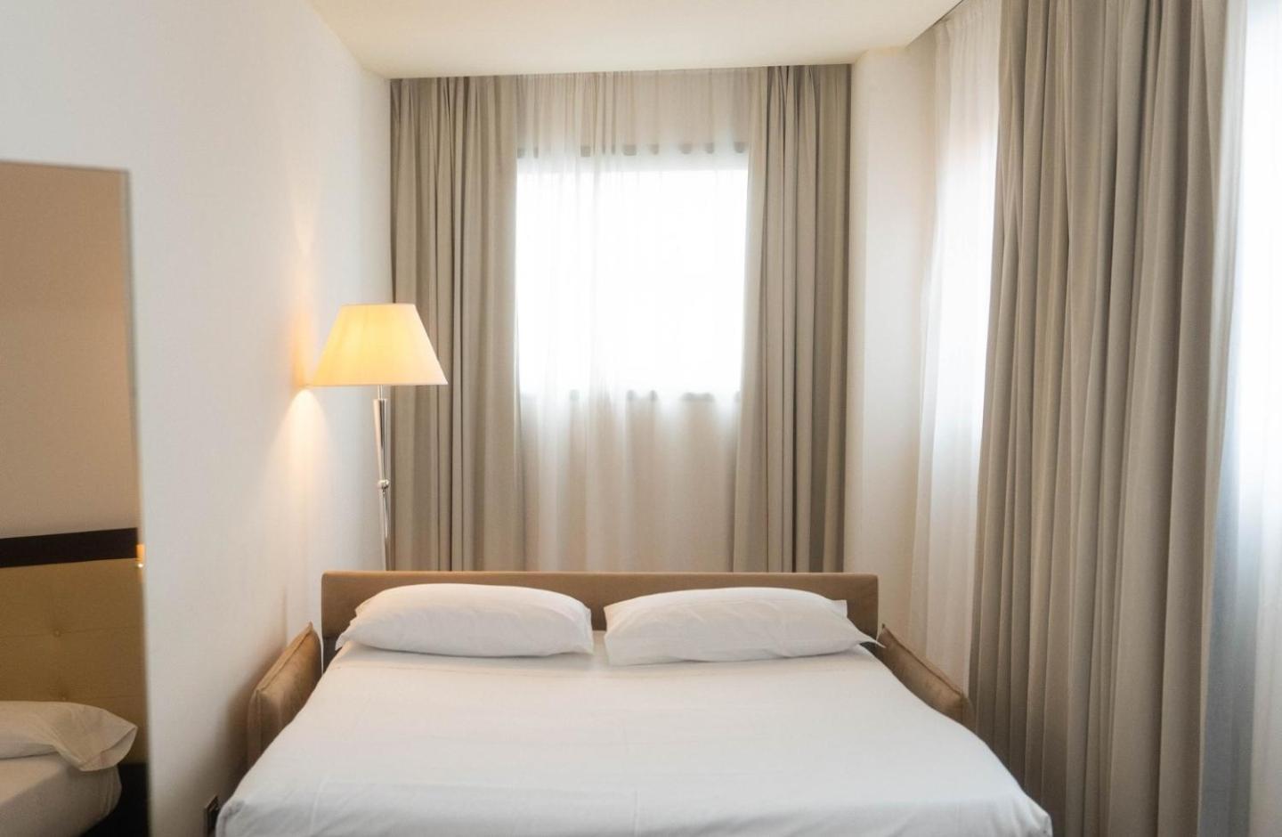 Hotel Cruise Lucino Екстериор снимка